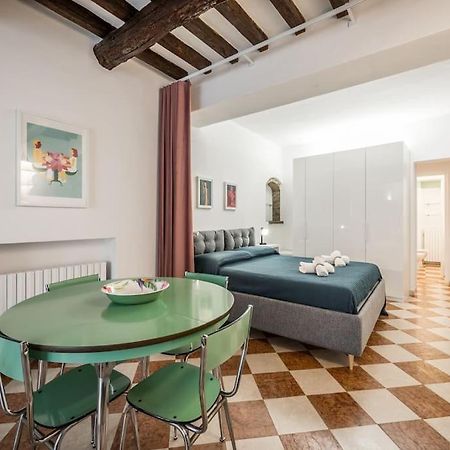 Casa Camilla - Arty Suite Nel Centro Storico Parma Zewnętrze zdjęcie