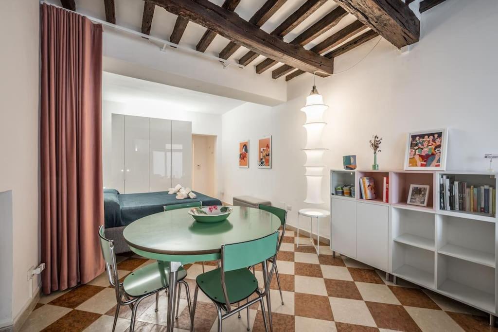 Casa Camilla - Arty Suite Nel Centro Storico Parma Zewnętrze zdjęcie